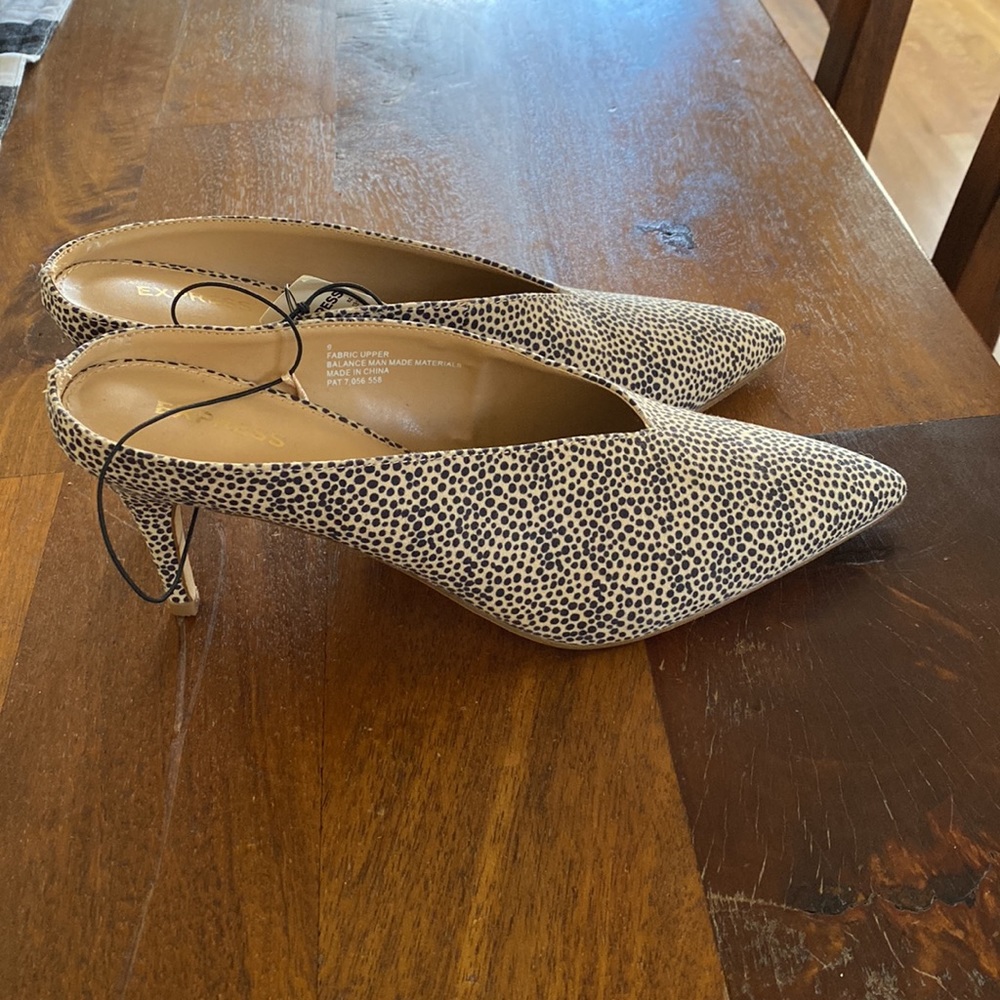 NWT Express animal print mule slides - size 9 - Picture 2 of 3